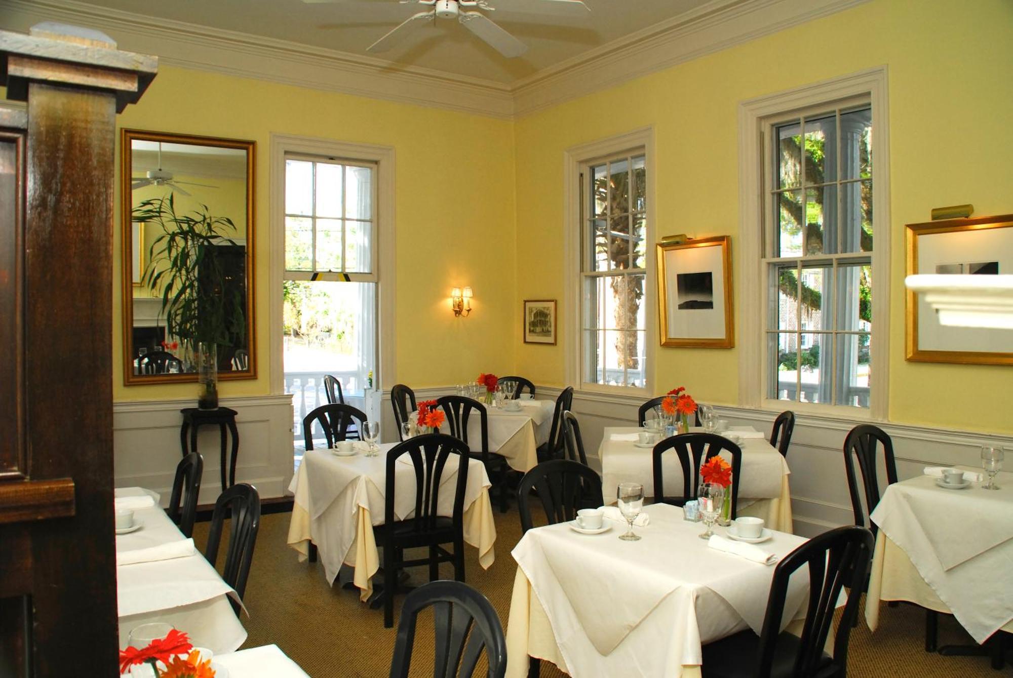 Bed and Breakfast Rhett House Бофорт Ресторан фото